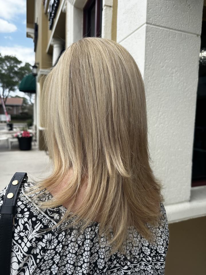 Hair after hair botox, seen from behind